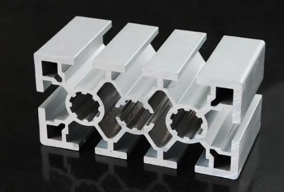 如何在網(wǎng)上去定制外槽工業(yè)鋁材？