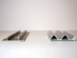 異型材進(jìn)行車(chē)輪的優(yōu)勢(shì)，少一斤自重，就多賺一斤的運(yùn)費(fèi)